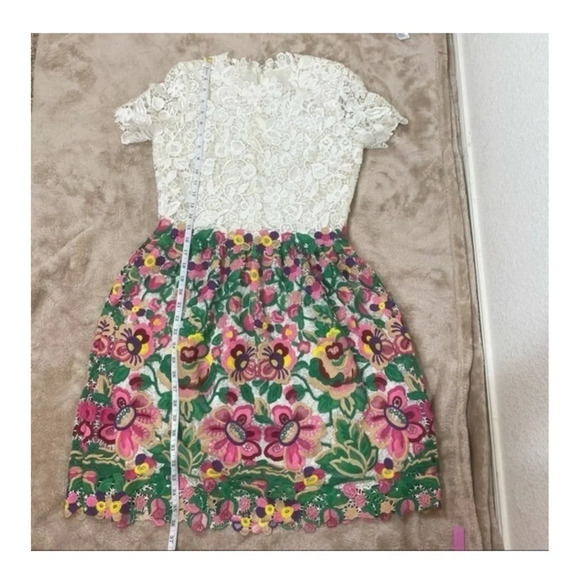 Sami Myself Luxury Unique Scalloped Floral Lace Combo Dress - Picture 8 of 10